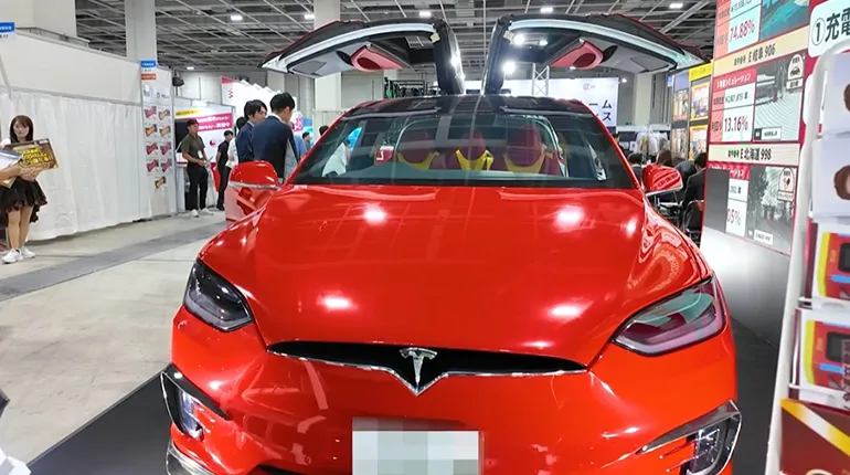 FLASH仕様テスラ・モデルX